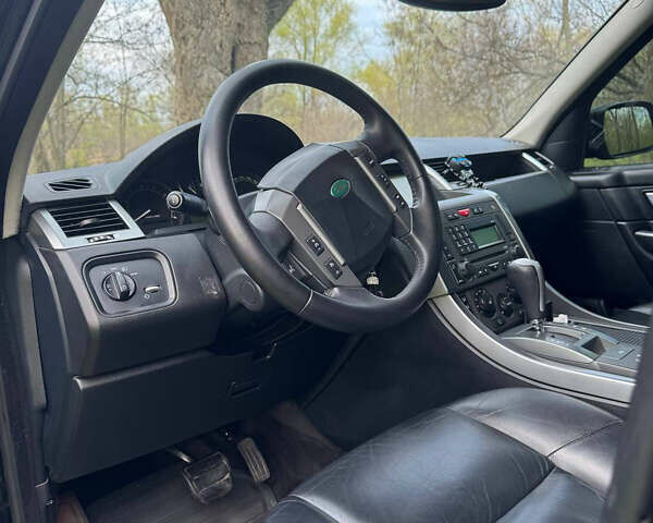 Черный Ленд Ровер Рендж Ровер Спорт, объемом двигателя 4.39 л и пробегом 290 тыс. км за 12000 $, фото 5 на Automoto.ua