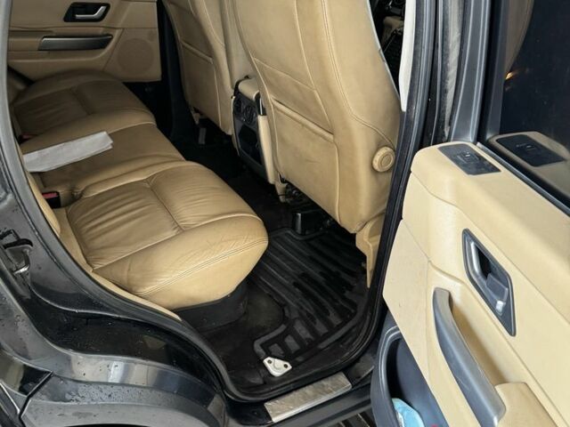 Чорний Ленд Ровер Range Rover Sport, об'ємом двигуна 2.7 л та пробігом 300 тис. км за 8001 $, фото 7 на Automoto.ua