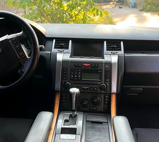 Чорний Ленд Ровер Range Rover Sport, об'ємом двигуна 2.7 л та пробігом 262 тис. км за 10800 $, фото 6 на Automoto.ua