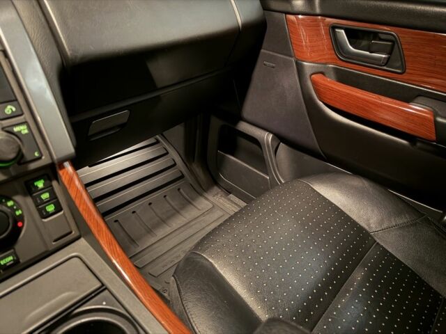 Черный Ленд Ровер Рендж Ровер Спорт, объемом двигателя 4.2 л и пробегом 287 тыс. км за 8000 $, фото 18 на Automoto.ua