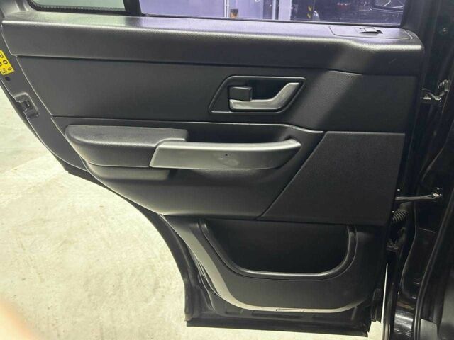 Черный Ленд Ровер Рендж Ровер Спорт, объемом двигателя 4.2 л и пробегом 207 тыс. км за 9900 $, фото 16 на Automoto.ua