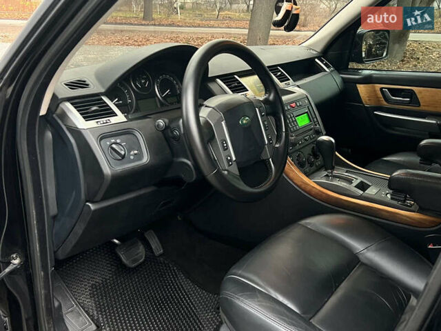 Черный Ленд Ровер Рендж Ровер Спорт, объемом двигателя 2.72 л и пробегом 400 тыс. км за 9599 $, фото 13 на Automoto.ua