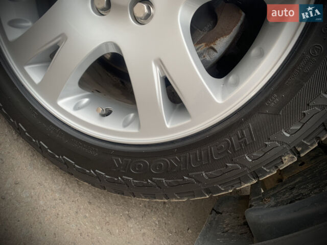 Чорний Ленд Ровер Range Rover Sport, об'ємом двигуна 2.7 л та пробігом 300 тис. км за 12000 $, фото 22 на Automoto.ua