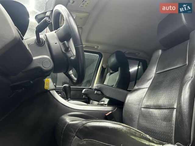 Черный Ленд Ровер Рендж Ровер Спорт, объемом двигателя 4.2 л и пробегом 207 тыс. км за 9900 $, фото 9 на Automoto.ua