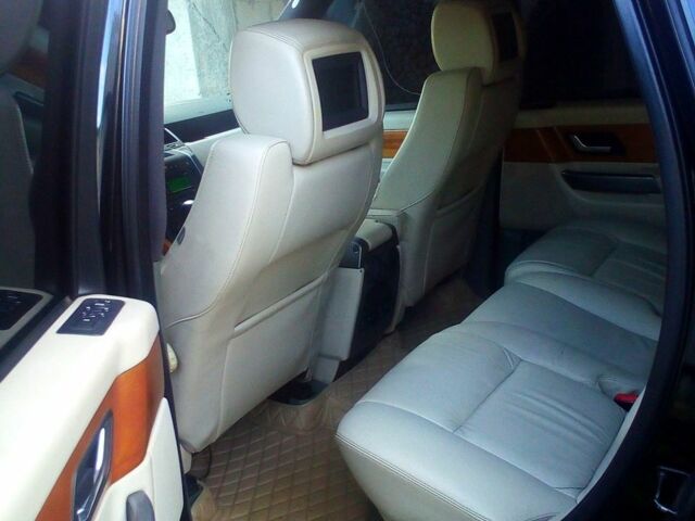 Черный Ленд Ровер Рендж Ровер Спорт, объемом двигателя 2.7 л и пробегом 300 тыс. км за 9000 $, фото 1 на Automoto.ua