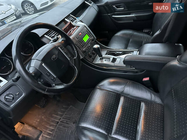 Черный Ленд Ровер Рендж Ровер Спорт, объемом двигателя 4.2 л и пробегом 219 тыс. км за 11200 $, фото 9 на Automoto.ua
