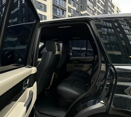 Чорний Ленд Ровер Range Rover Sport, об'ємом двигуна 4.2 л та пробігом 214 тис. км за 10400 $, фото 16 на Automoto.ua