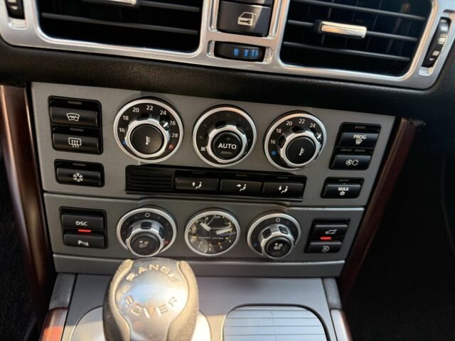 Чорний Ленд Ровер Range Rover Sport, об'ємом двигуна 3.6 л та пробігом 227 тис. км за 8798 $, фото 18 на Automoto.ua