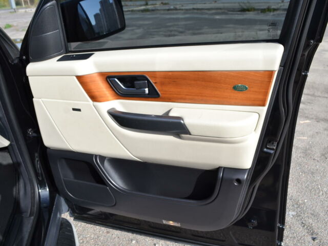 Чорний Ленд Ровер Range Rover Sport, об'ємом двигуна 4.4 л та пробігом 200 тис. км за 14999 $, фото 45 на Automoto.ua