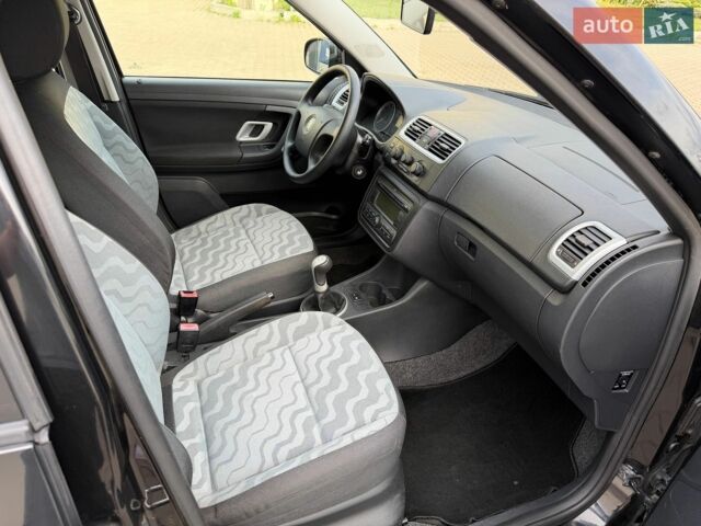 Чорний Ленд Ровер Range Rover Sport, об'ємом двигуна 4.2 л та пробігом 225 тис. км за 7414 $, фото 5 на Automoto.ua