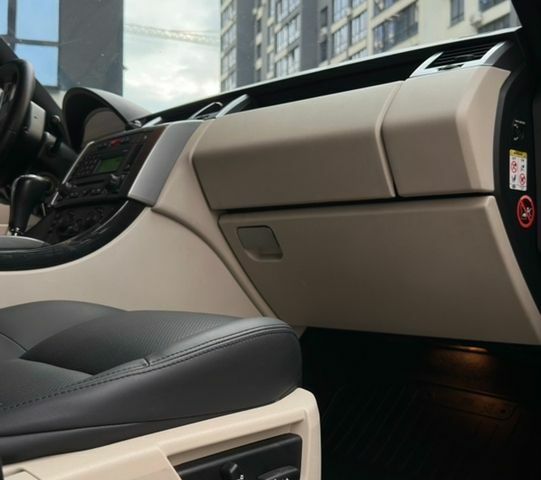 Чорний Ленд Ровер Range Rover Sport, об'ємом двигуна 4.2 л та пробігом 214 тис. км за 10400 $, фото 24 на Automoto.ua