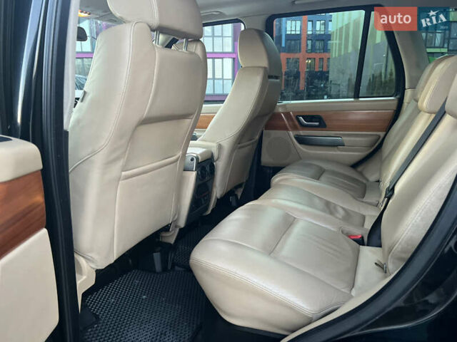 Черный Ленд Ровер Рендж Ровер Спорт, объемом двигателя 4.4 л и пробегом 322 тыс. км за 9999 $, фото 10 на Automoto.ua