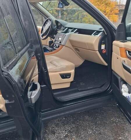 Ленд Ровер Рендж Ровер Спорт 2007 в Шумск на Automoto.ua Черный Ленд Ровер Рендж Ровер Спорт, объемом двигателя 4.4 л и пробегом 319 тыс. км за 9500 $, фото 7 на Automoto.ua