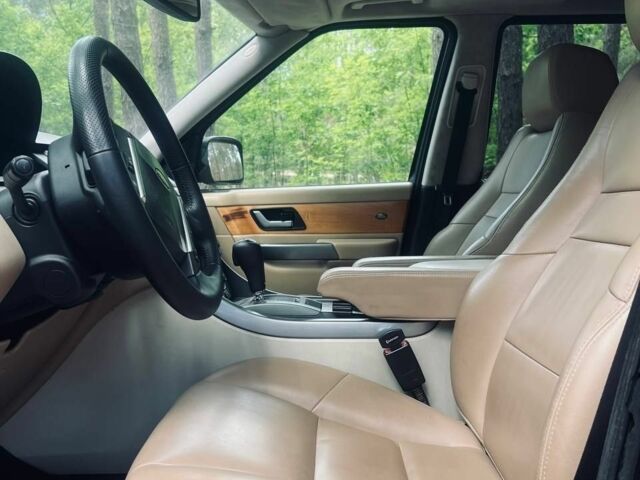 Чорний Ленд Ровер Range Rover Sport, об'ємом двигуна 4.4 л та пробігом 240 тис. км за 9041 $, фото 13 на Automoto.ua