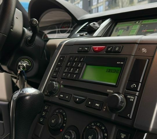 Чорний Ленд Ровер Range Rover Sport, об'ємом двигуна 4.2 л та пробігом 214 тис. км за 10400 $, фото 18 на Automoto.ua