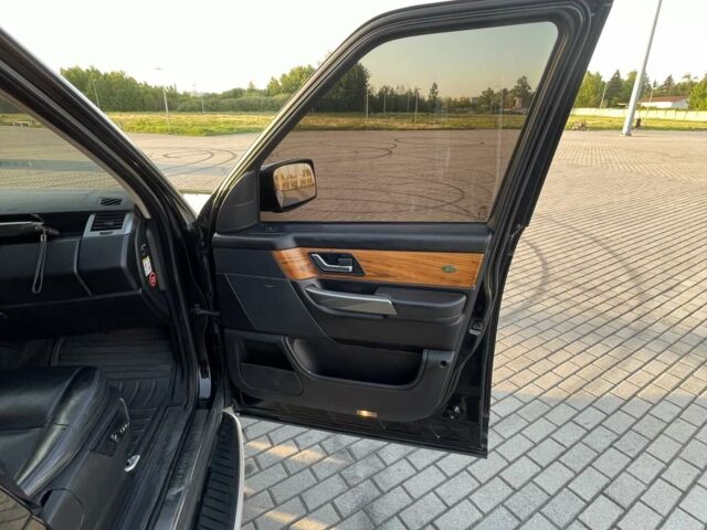 Чорний Ленд Ровер Range Rover Sport, об'ємом двигуна 4.4 л та пробігом 186 тис. км за 13000 $, фото 8 на Automoto.ua