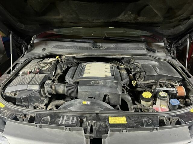 Чорний Ленд Ровер Range Rover Sport, об'ємом двигуна 4.4 л та пробігом 322 тис. км за 9999 $, фото 6 на Automoto.ua