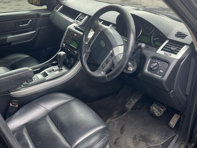 Чорний Ленд Ровер Range Rover Sport, об'ємом двигуна 0 л та пробігом 280 тис. км за 4700 $, фото 5 на Automoto.ua