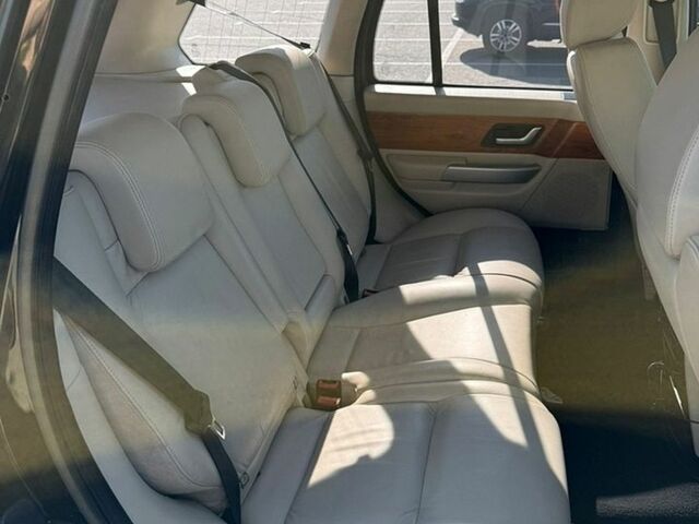 Чорний Ленд Ровер Range Rover Sport, об'ємом двигуна 2.7 л та пробігом 220 тис. км за 10000 $, фото 15 на Automoto.ua