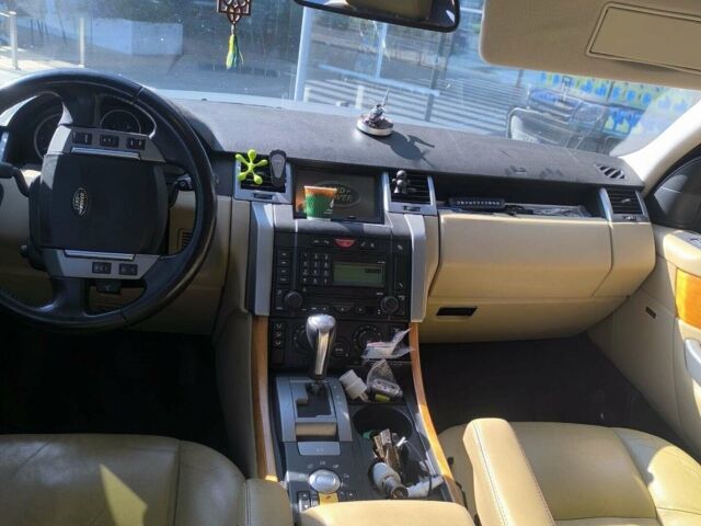 Чорний Ленд Ровер Range Rover Sport, об'ємом двигуна 2.72 л та пробігом 305 тис. км за 15000 $, фото 4 на Automoto.ua