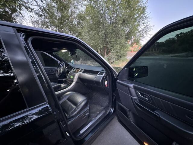Чорний Ленд Ровер Range Rover Sport, об'ємом двигуна 2.7 л та пробігом 300 тис. км за 9033 $, фото 7 на Automoto.ua