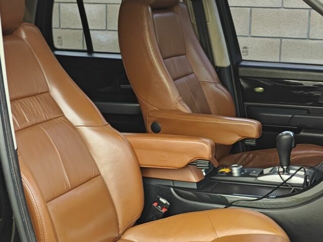 Черный Ленд Ровер Рендж Ровер Спорт, объемом двигателя 3.6 л и пробегом 210 тыс. км за 12600 $, фото 4 на Automoto.ua