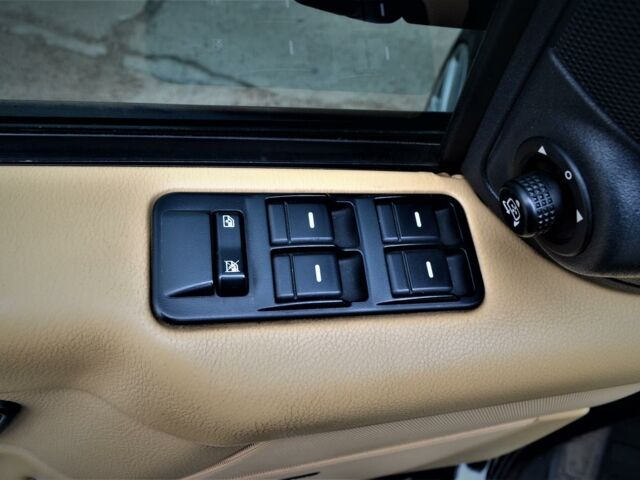 Чорний Ленд Ровер Range Rover Sport, об'ємом двигуна 2.7 л та пробігом 211 тис. км за 18000 $, фото 15 на Automoto.ua