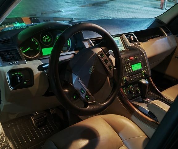 Черный Ленд Ровер Рендж Ровер Спорт, объемом двигателя 2.7 л и пробегом 193 тыс. км за 10000 $, фото 4 на Automoto.ua