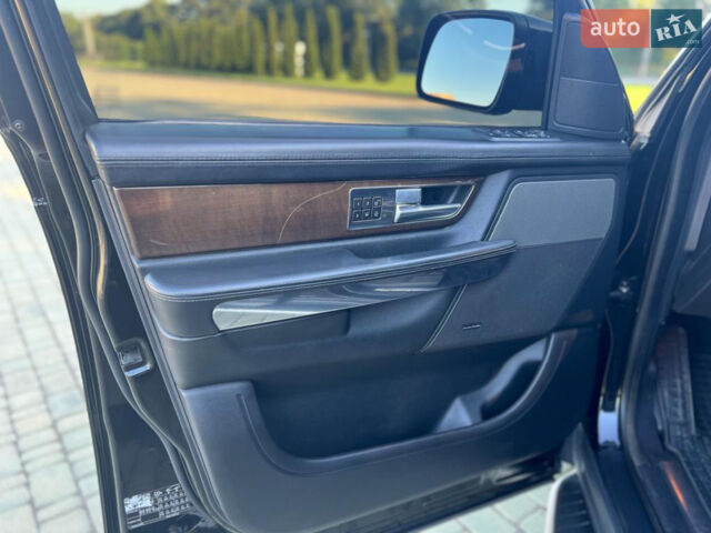Чорний Ленд Ровер Range Rover Sport, об'ємом двигуна 5 л та пробігом 196 тис. км за 20500 $, фото 19 на Automoto.ua