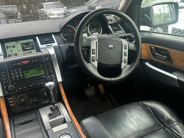 Чорний Ленд Ровер Range Rover Sport, об'ємом двигуна 2.7 л та пробігом 180 тис. км за 4200 $, фото 16 на Automoto.ua