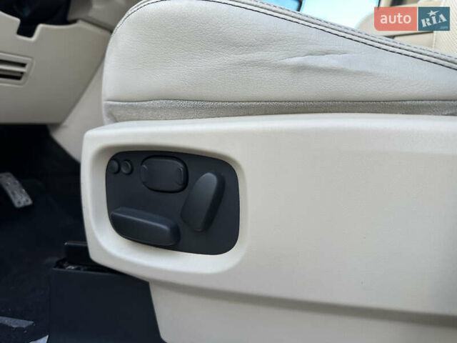 Ленд Ровер Рендж Ровер Спорт 2009 в Киеве на Automoto.ua Черный Ленд Ровер Рендж Ровер Спорт, объемом двигателя 5 л и пробегом 225 тыс. км за 15000 $, фото 113 на Automoto.ua