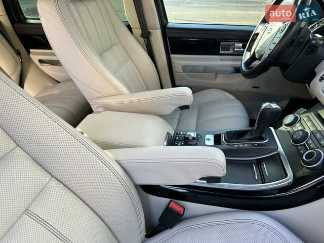 Ленд Ровер Рендж Ровер Спорт 2009 в Киеве на Automoto.ua Черный Ленд Ровер Рендж Ровер Спорт, объемом двигателя 5 л и пробегом 225 тыс. км за 15000 $, фото 25 на Automoto.ua