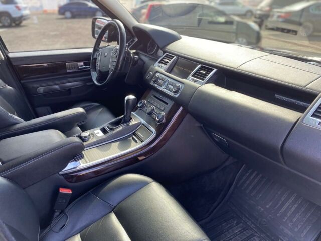 Чорний Ленд Ровер Range Rover Sport, об'ємом двигуна 3 л та пробігом 197 тис. км за 22900 $, фото 16 на Automoto.ua