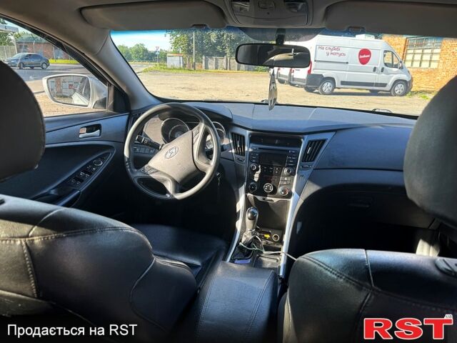 Чорний Ленд Ровер Range Rover Sport, об'ємом двигуна 3.6 л та пробігом 253 тис. км за 17800 $, фото 7 на Automoto.ua
