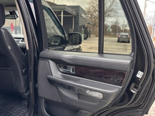 Чорний Ленд Ровер Range Rover Sport, об'ємом двигуна 3 л та пробігом 259 тис. км за 13000 $, фото 12 на Automoto.ua