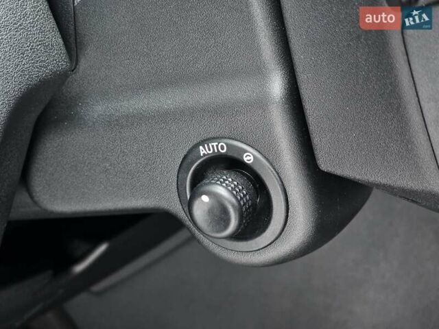 Черный Ленд Ровер Рендж Ровер Спорт, объемом двигателя 3.63 л и пробегом 300 тыс. км за 15000 $, фото 31 на Automoto.ua