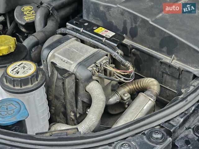 Черный Ленд Ровер Рендж Ровер Спорт, объемом двигателя 3.63 л и пробегом 300 тыс. км за 15000 $, фото 15 на Automoto.ua