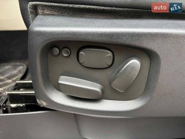Чорний Ленд Ровер Range Rover Sport, об'ємом двигуна 3 л та пробігом 231 тис. км за 17990 $, фото 21 на Automoto.ua