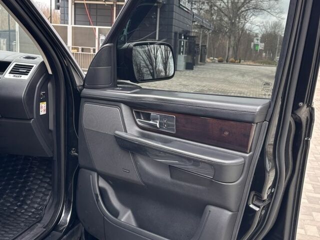 Чорний Ленд Ровер Range Rover Sport, об'ємом двигуна 3 л та пробігом 259 тис. км за 13000 $, фото 8 на Automoto.ua