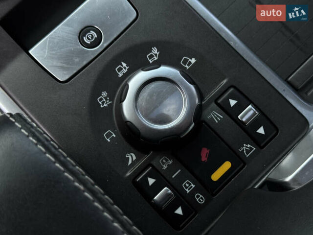 Черный Ленд Ровер Рендж Ровер Спорт, объемом двигателя 2.99 л и пробегом 247 тыс. км за 14950 $, фото 72 на Automoto.ua