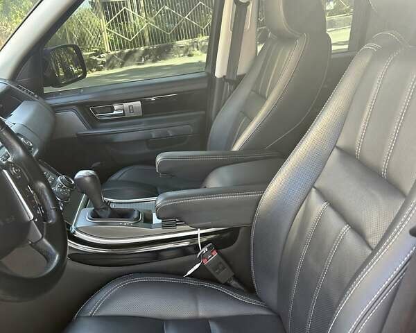 Черный Ленд Ровер Рендж Ровер Спорт, объемом двигателя 5 л и пробегом 122 тыс. км за 20000 $, фото 9 на Automoto.ua