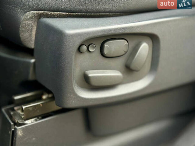 Ленд Ровер Рендж Ровер Спорт 2011 в Киеве на Automoto.ua Черный Ленд Ровер Рендж Ровер Спорт, объемом двигателя 5 л и пробегом 113 тыс. км за 14900 $, фото 32 на Automoto.ua