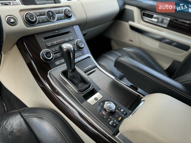 Чорний Ленд Ровер Range Rover Sport, об'ємом двигуна 3 л та пробігом 203 тис. км за 18000 $, фото 60 на Automoto.ua