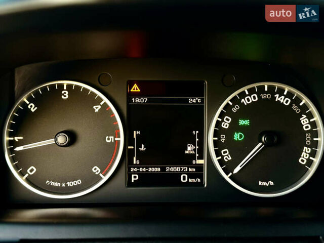 Чорний Ленд Ровер Range Rover Sport, об'ємом двигуна 3 л та пробігом 247 тис. км за 15500 $, фото 36 на Automoto.ua