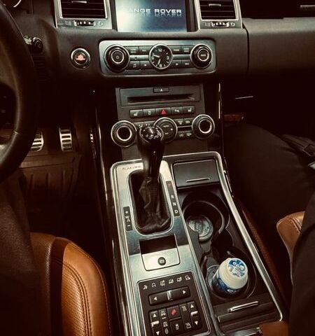 Чорний Ленд Ровер Range Rover Sport, об'ємом двигуна 5 л та пробігом 129 тис. км за 16499 $, фото 17 на Automoto.ua