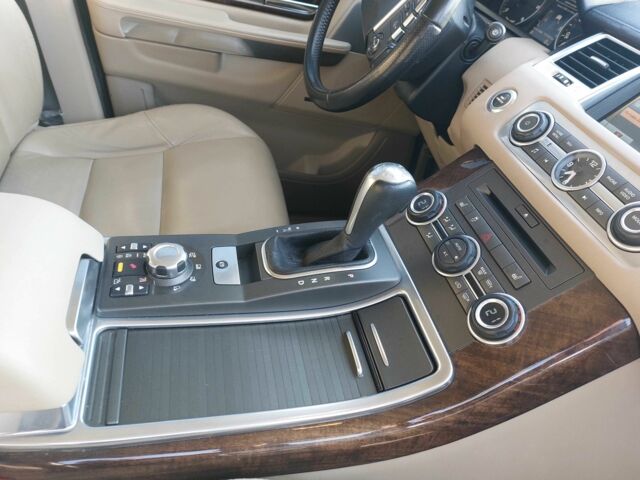 Чорний Ленд Ровер Range Rover Sport, об'ємом двигуна 3 л та пробігом 217 тис. км за 15300 $, фото 13 на Automoto.ua