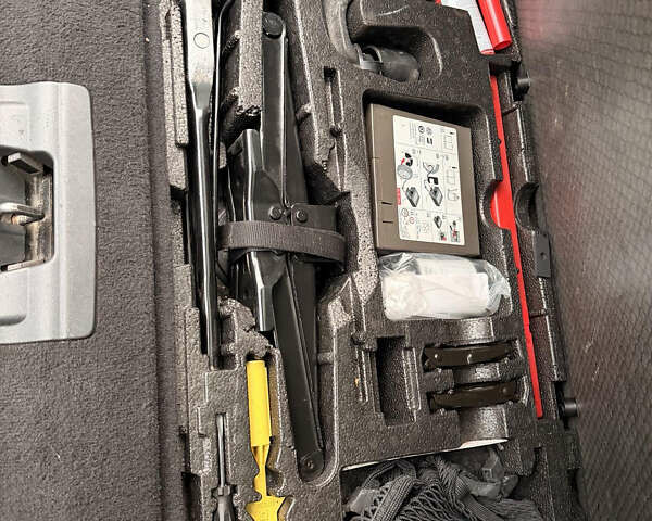 Чорний Ленд Ровер Range Rover Sport, об'ємом двигуна 3 л та пробігом 230 тис. км за 17800 $, фото 27 на Automoto.ua