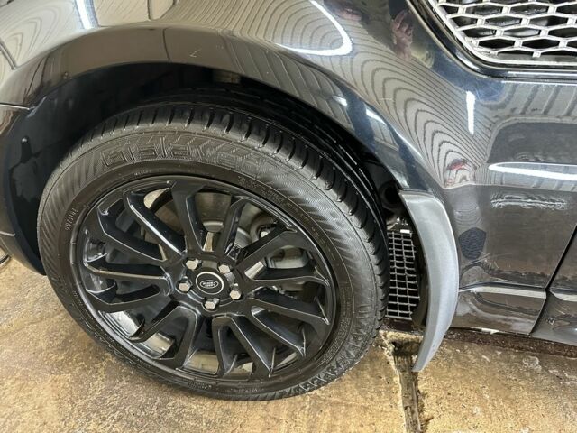 Черный Ленд Ровер Рендж Ровер Спорт, объемом двигателя 3 л и пробегом 300 тыс. км за 20000 $, фото 3 на Automoto.ua