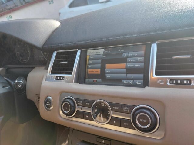 Чорний Ленд Ровер Range Rover Sport, об'ємом двигуна 3 л та пробігом 217 тис. км за 15300 $, фото 14 на Automoto.ua