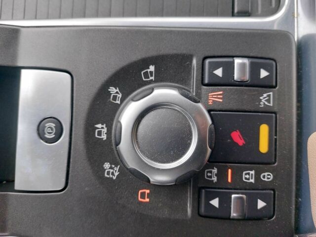 Чорний Ленд Ровер Range Rover Sport, об'ємом двигуна 3 л та пробігом 216 тис. км за 15300 $, фото 18 на Automoto.ua